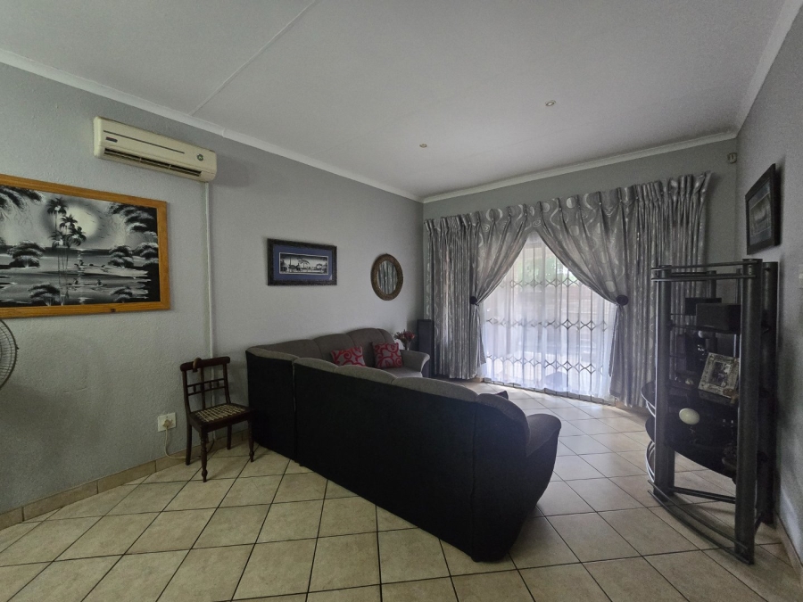 3 Bedroom Property for Sale in Safari Gardens North West